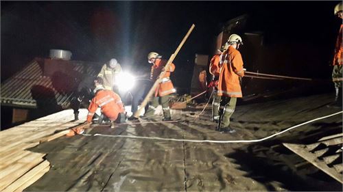 Einsatz Feuerwehren Puch