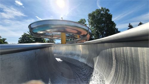 Erlebnisrutsche im Freibad Hallein