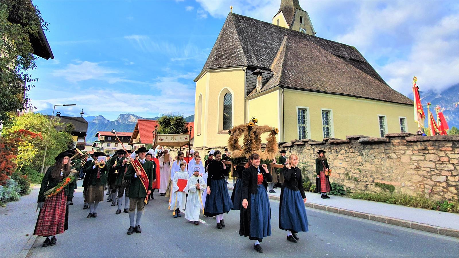 Erntedankfest mit Erntekrone in Puch bei Salzburg | ©TVB Puch