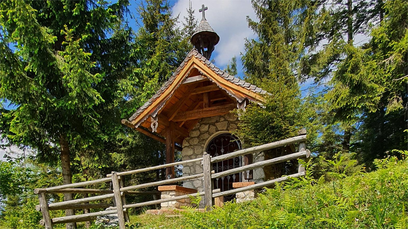 Hubertuskapelle auf der Schönalm in Puch | ©TVB Puch