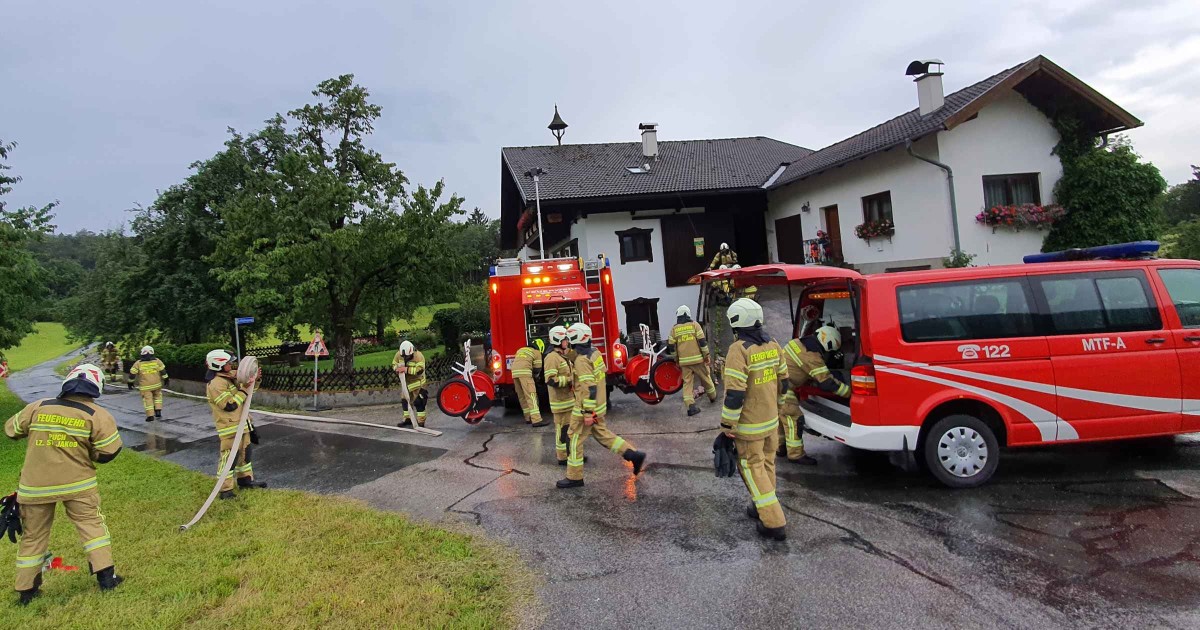 Feuerwehrübung Brand Bauernhof © TVB Puch - Gerber