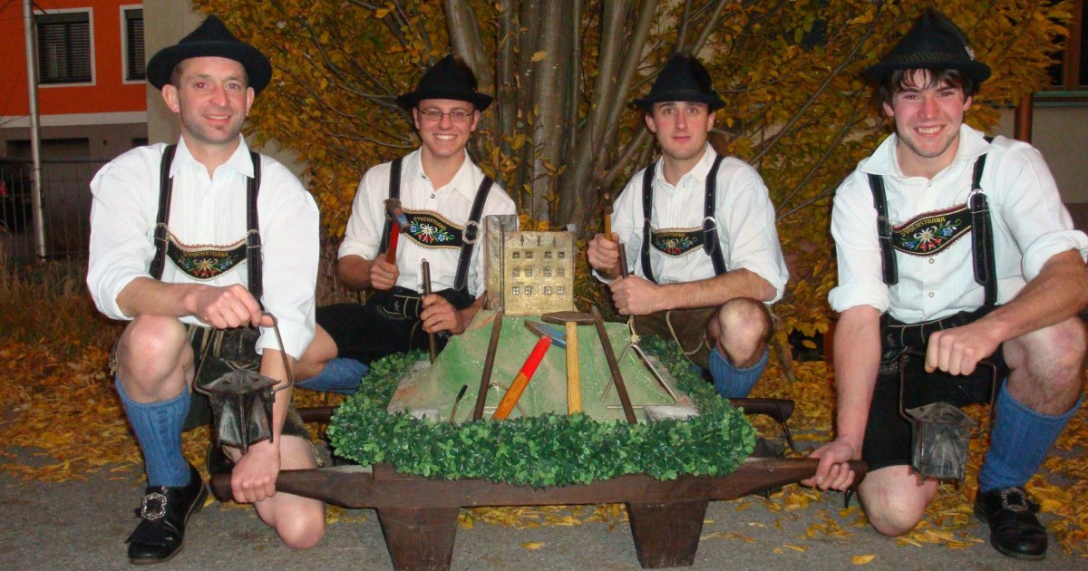 Schlosstanz "Die Burg" TV D`Puachstoana