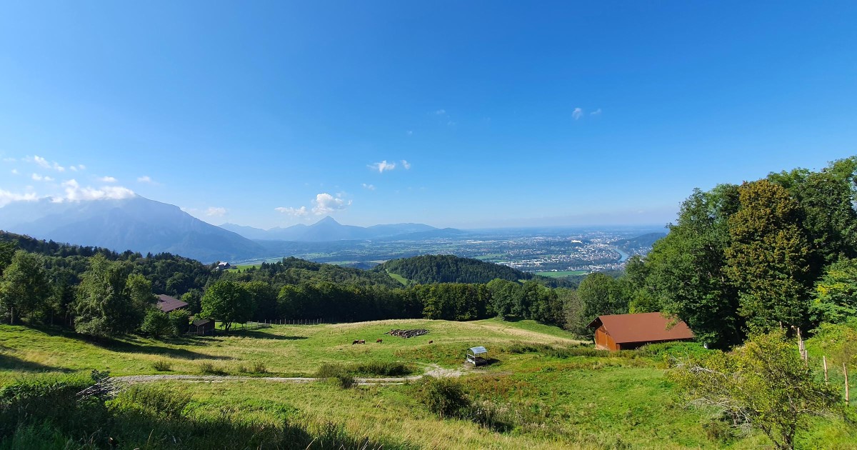 Ausblick auf die Stadt Salzburg bei der Wanderung zur Fageralm © TVB Puch - Gerber