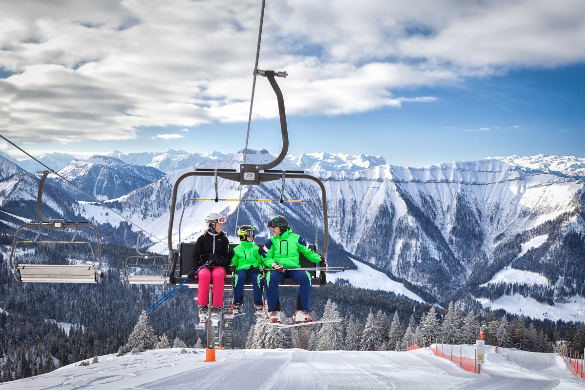 Familie am Lift © Skigebiet Gaissau - Hintersee