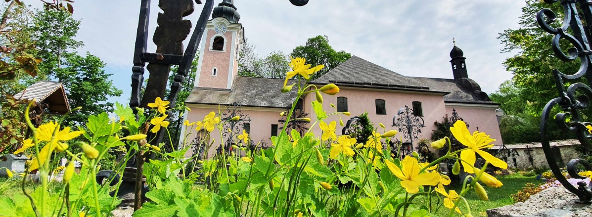 Frühlingshafter Blick auf die Wallfahrtskriche St. Jakob ©TVB Puch