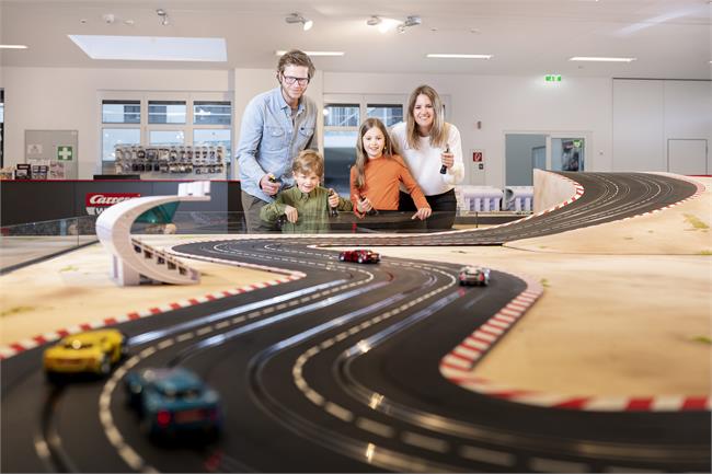 Carrera WORLD in Puch Urstein