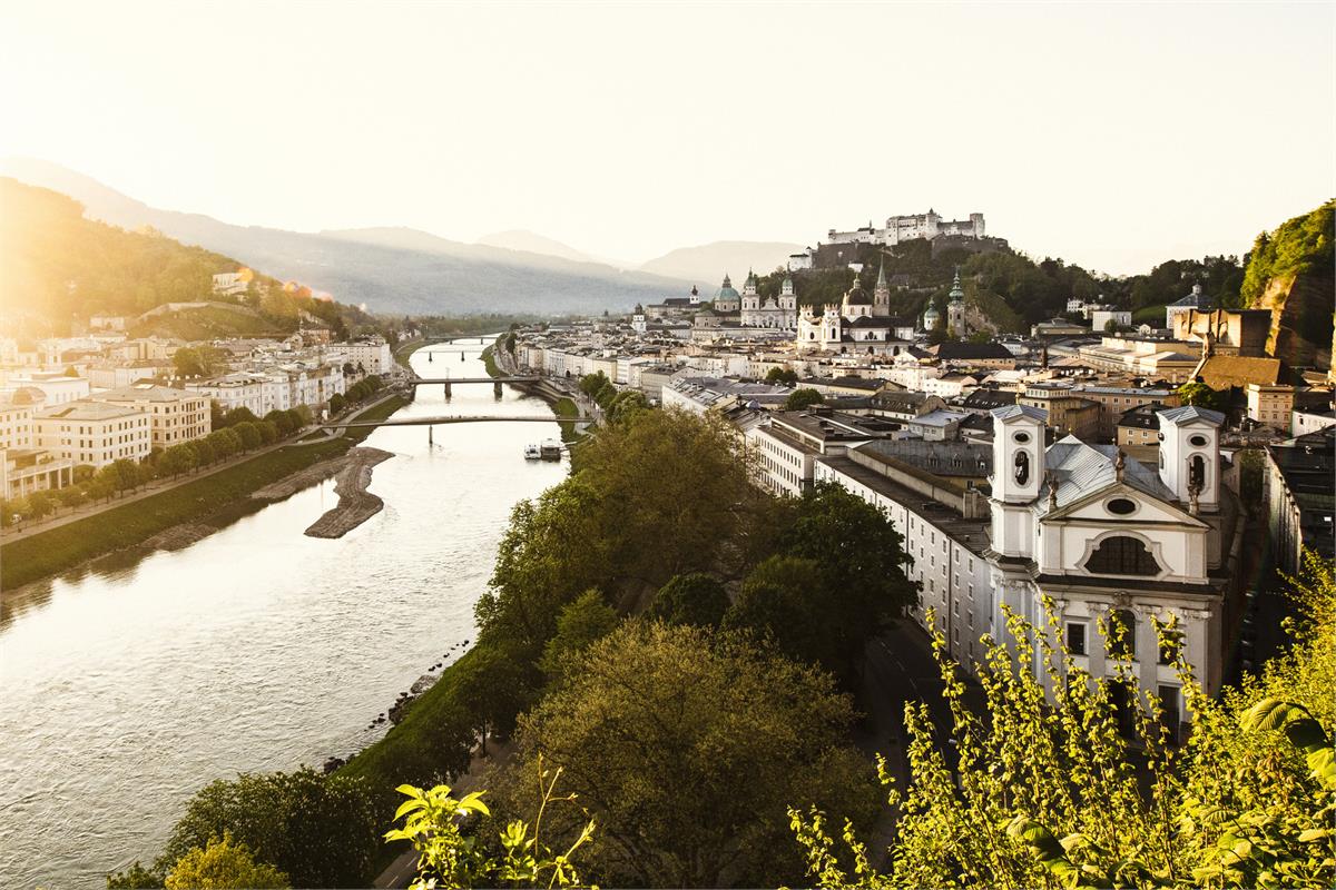 Salzburg by & Omegn