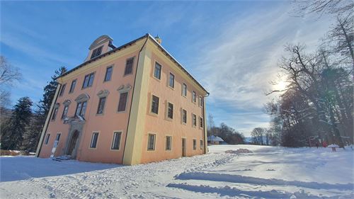 Schloss Urstein im Winter in Salzburg | ©TVB Puch
