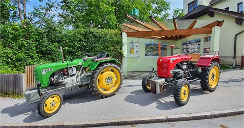 Oldtimer Traktoren beim Pucher Puch Treffen