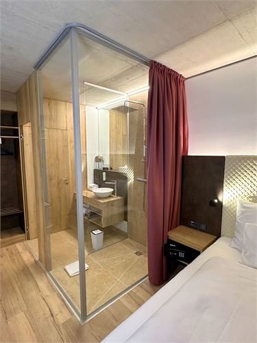 Bad im Zentrum für Visionen Hotel