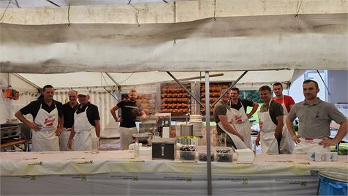 Jakobikirtag 2024 - Festzelt