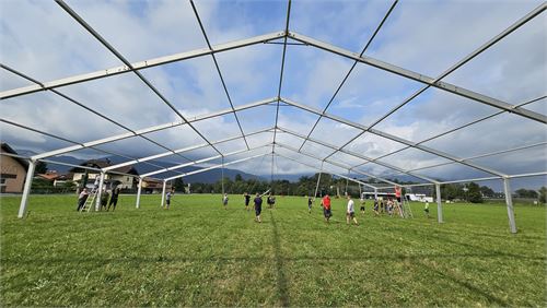 Zeltaufbau TV Puachstoana 75 Jahre 2024