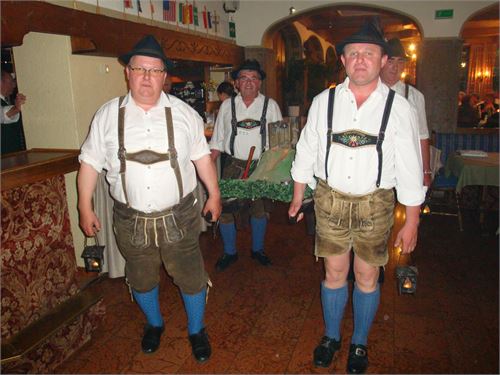 Die Burg - Schlosstanz vom TV D´Puachstoana