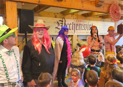 Kinderfasching Puch - Gratis Krapfen der Gemeinde