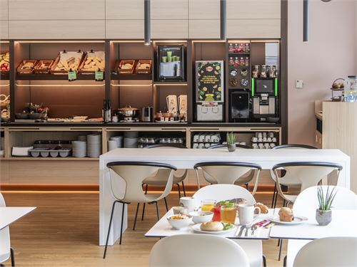 Frühstücken im B&B HOTELS Salzburg-Süd