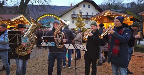 MK Puch Bläser Adventmarkt St. Jakob