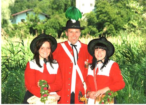 Jakobischützen St. Jakob - Hauptmann mit Marketenderinnen