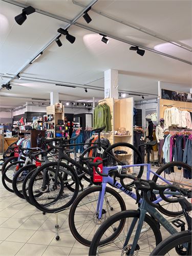 Outdoor Shop Bergspezl Puch
