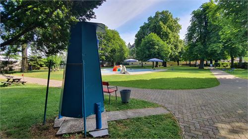 Umkleidekabine beim Babybecken im Halleiner Freibad