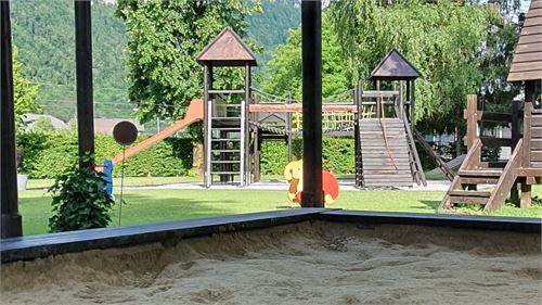Sandkiste beim Kinderspielplatz im Halleiner Freibad