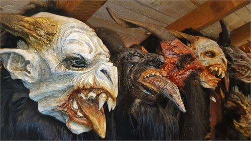 Krampusmasken von Rettei Masken aus Puch