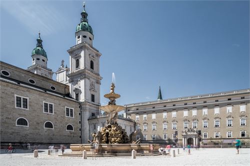 Residenzplatz in der Stadt Salzburg | ©Salzburgerland Tourismus - Michael Grössinger